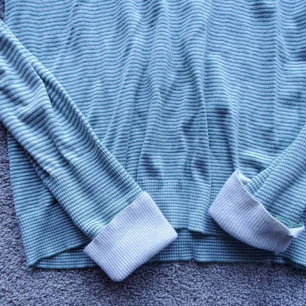 AE shirt - Picture 2 of 4